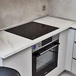 公寓 Lux- 2 спальні та вітальня в аркадії- укриття- море 敖德萨