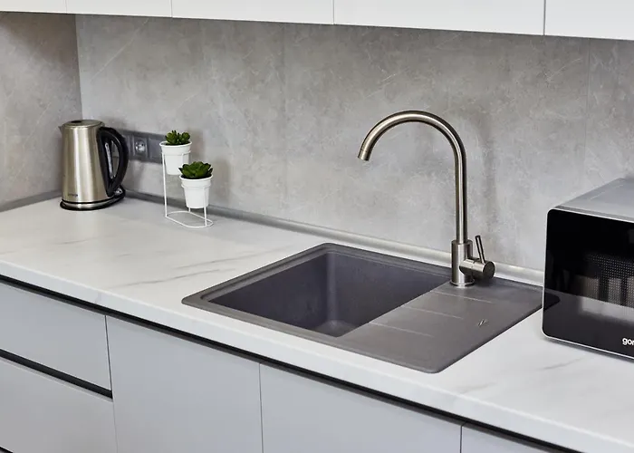 Апартаменты Lux- 2 спальні та вітальня в аркадії- укриття- море